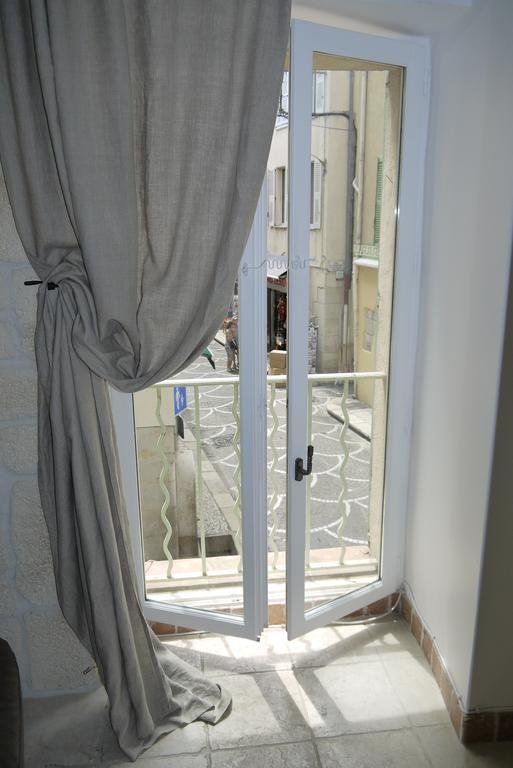 Vieille Ville 1 - Luca'S Apartment, 1 Bedroom, Max 2 Adults And 2 Kids Antibes Pokój zdjęcie
